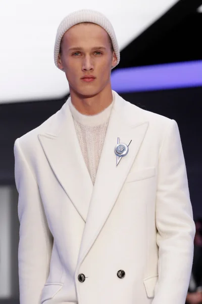 Look 84